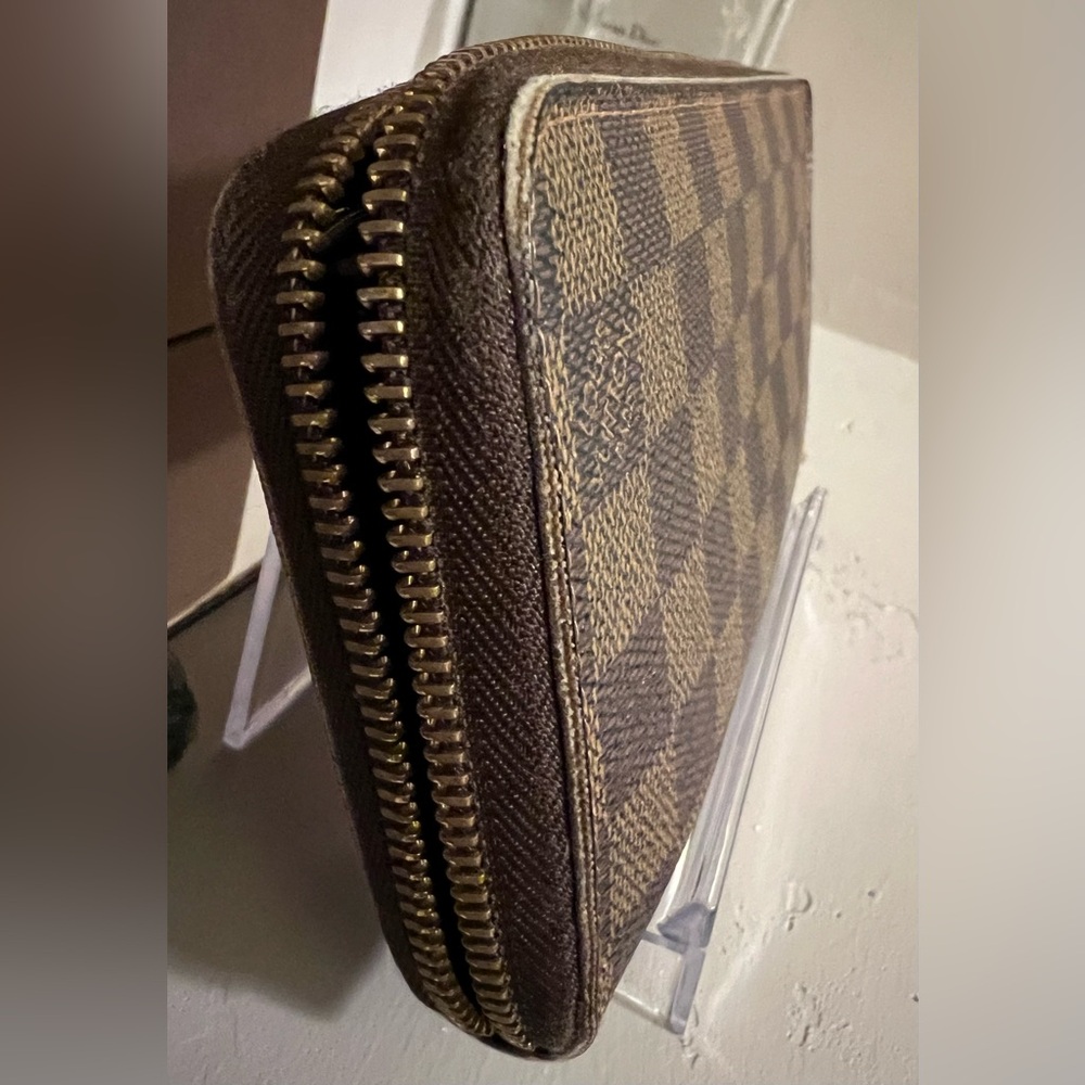 Euc Louis Vuitton Damier Ebene Zippy Wallet - image 2